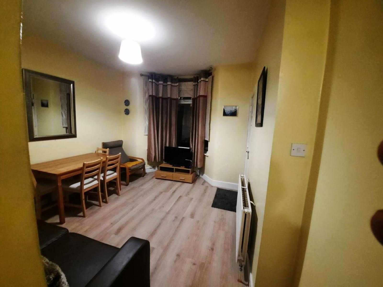 2 Bedroom Garden Apartament *