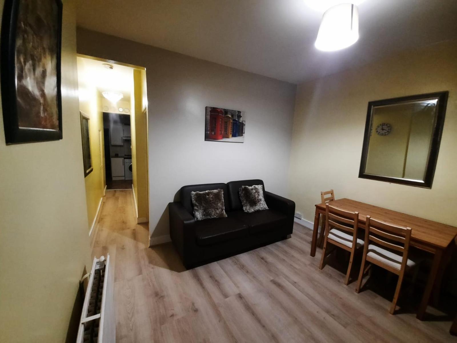 2 Bedroom Garden Apartament *